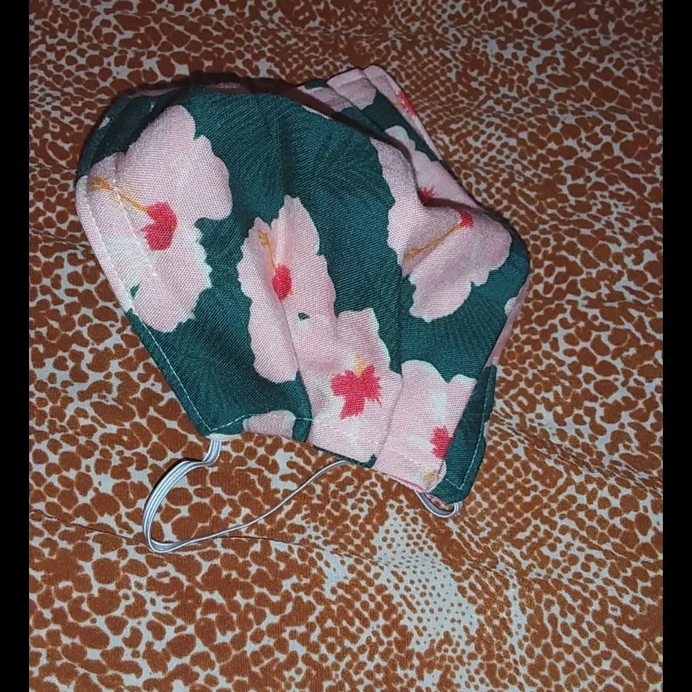 Acacia Mahalo cloth face mask fabric swimwear green pink peach hibiscus … - Picture 4 of 6
